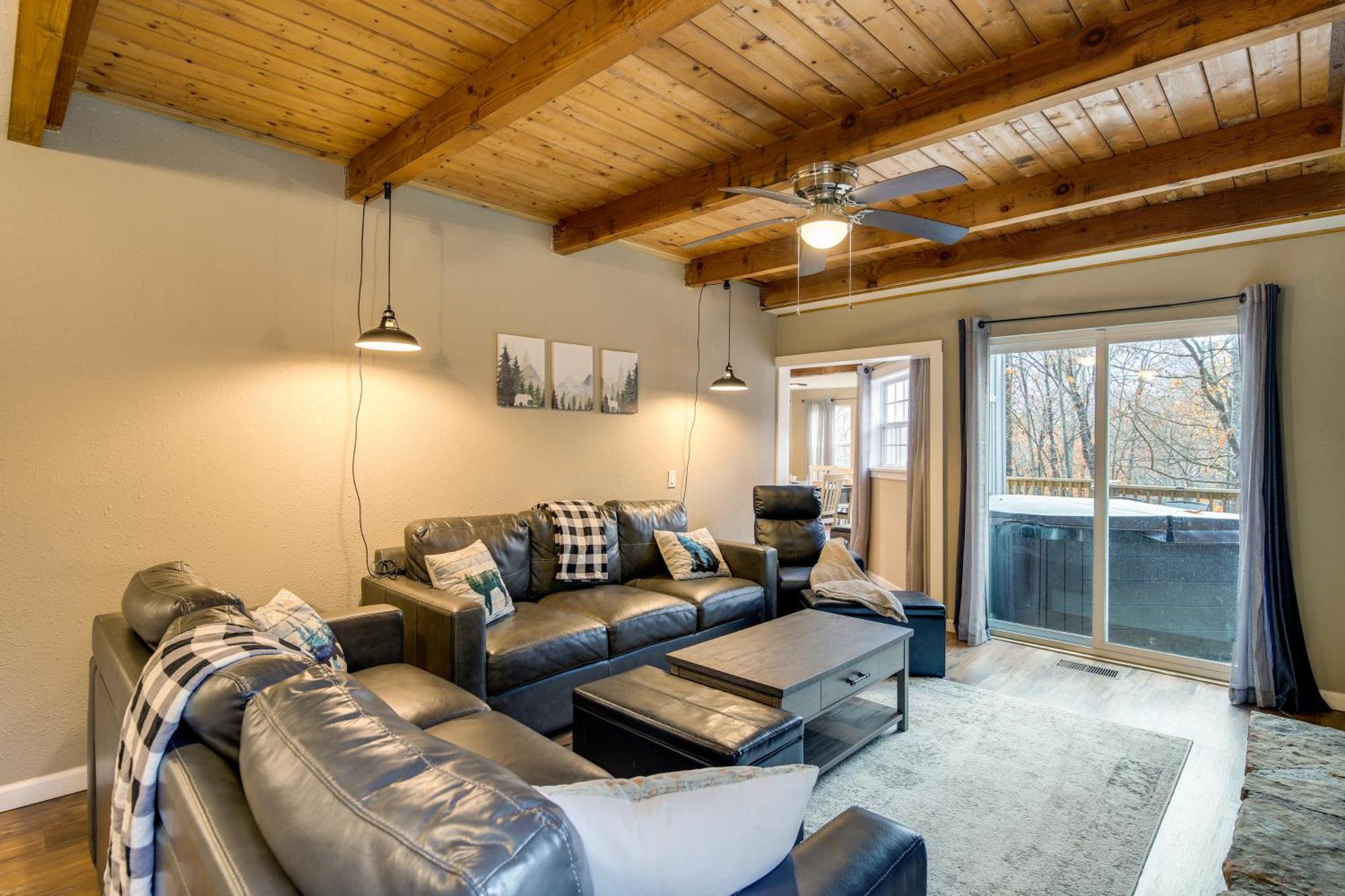 Updated Cobbly Nob Resort Home With Hot Tub! Гатлінбург Екстер'єр фото