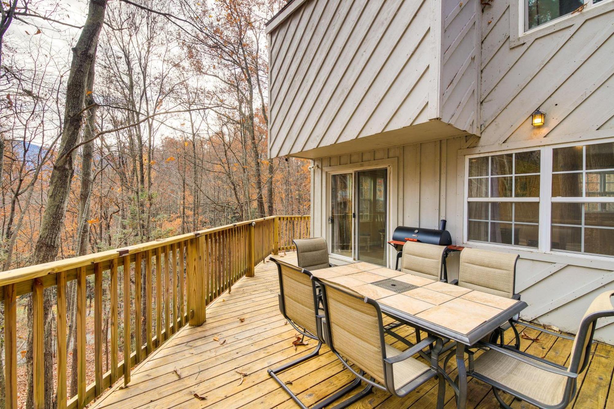 Updated Cobbly Nob Resort Home With Hot Tub! Гатлінбург Екстер'єр фото