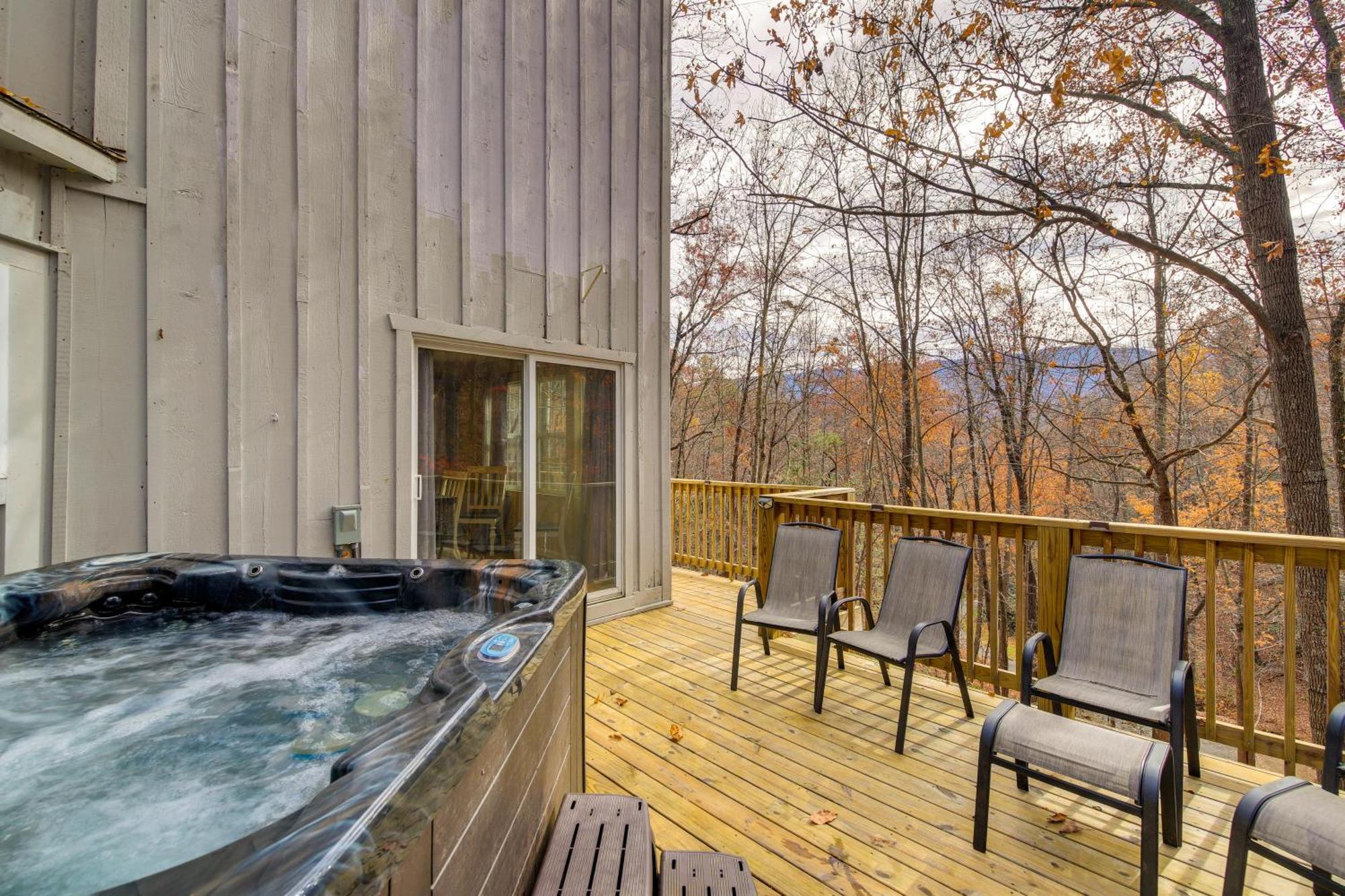 Updated Cobbly Nob Resort Home With Hot Tub! Гатлінбург Екстер'єр фото